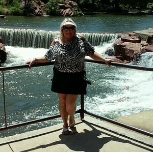 Meet your Posher, Angela